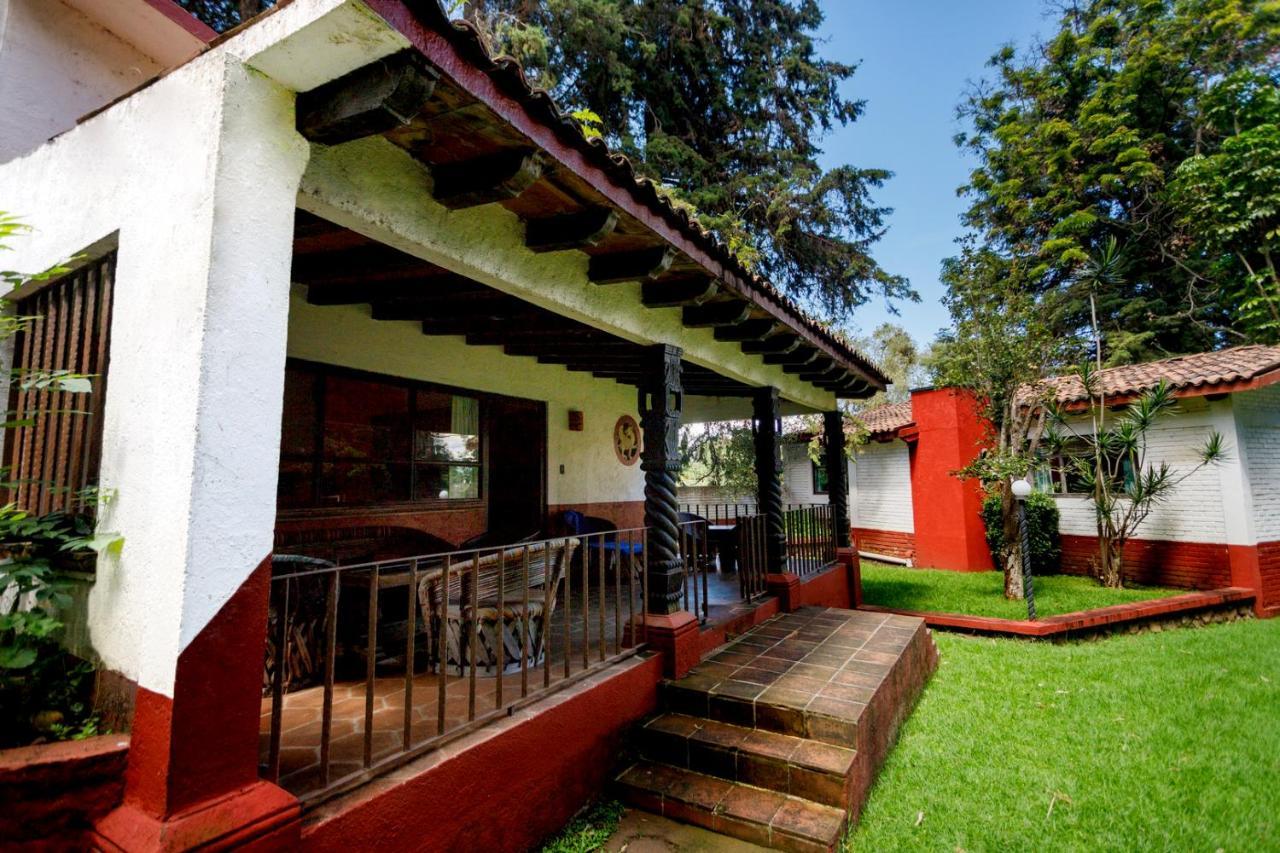 Lago Sol Hotel & Suites Tzintzuntzan Екстер'єр фото