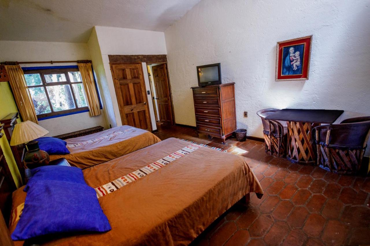 Lago Sol Hotel & Suites Tzintzuntzan Екстер'єр фото