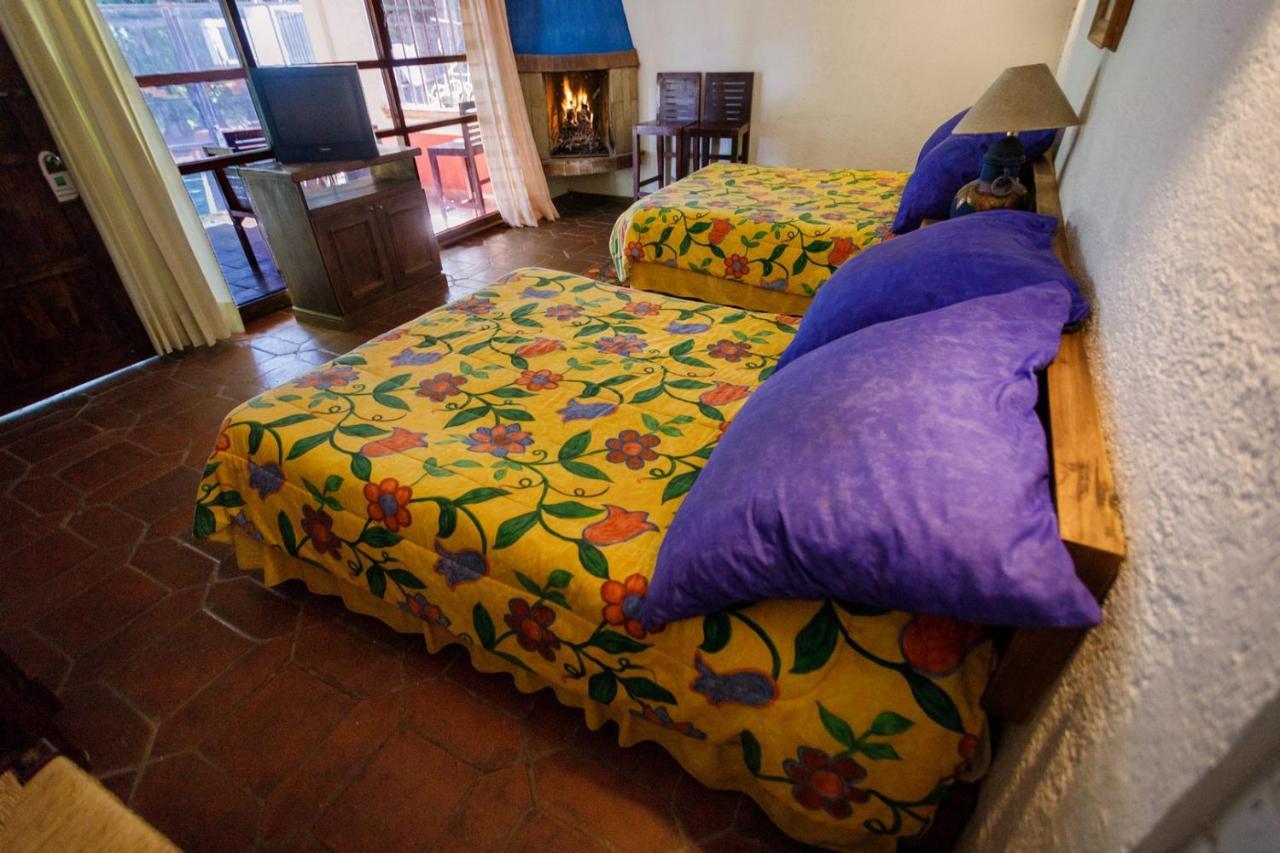Lago Sol Hotel & Suites Tzintzuntzan Екстер'єр фото