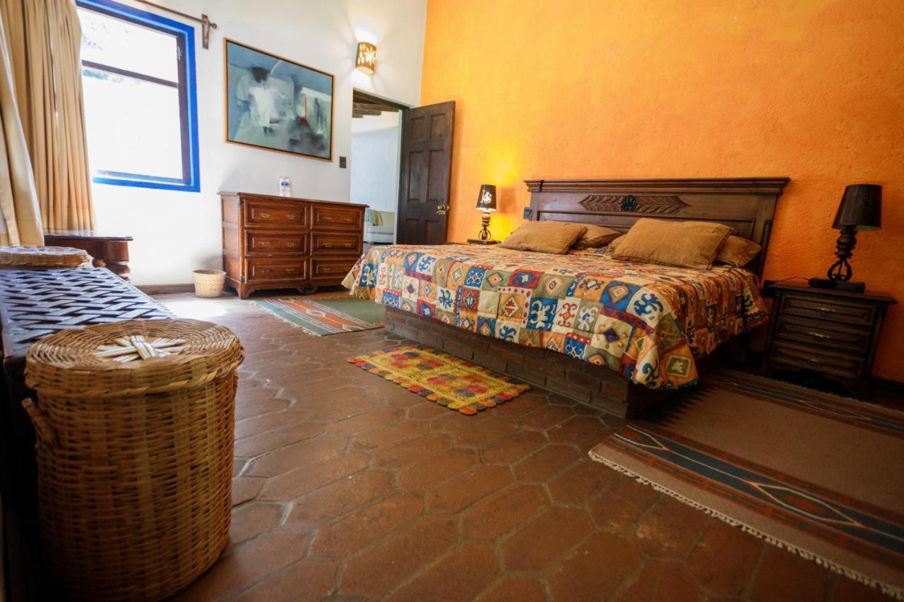 Lago Sol Hotel & Suites Tzintzuntzan Екстер'єр фото