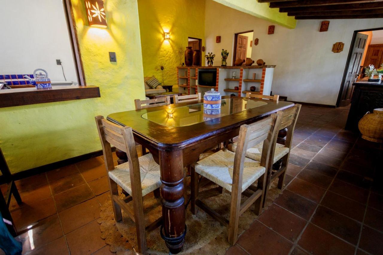 Lago Sol Hotel & Suites Tzintzuntzan Екстер'єр фото