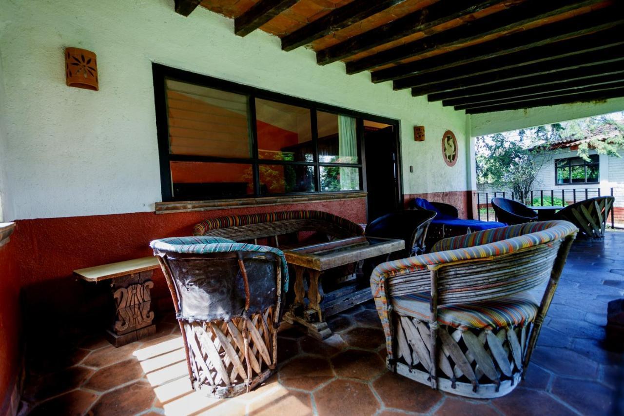 Lago Sol Hotel & Suites Tzintzuntzan Екстер'єр фото