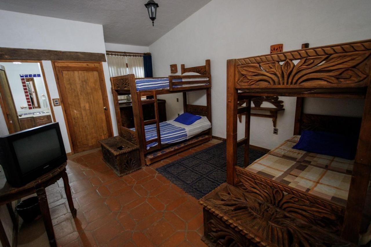 Lago Sol Hotel & Suites Tzintzuntzan Екстер'єр фото